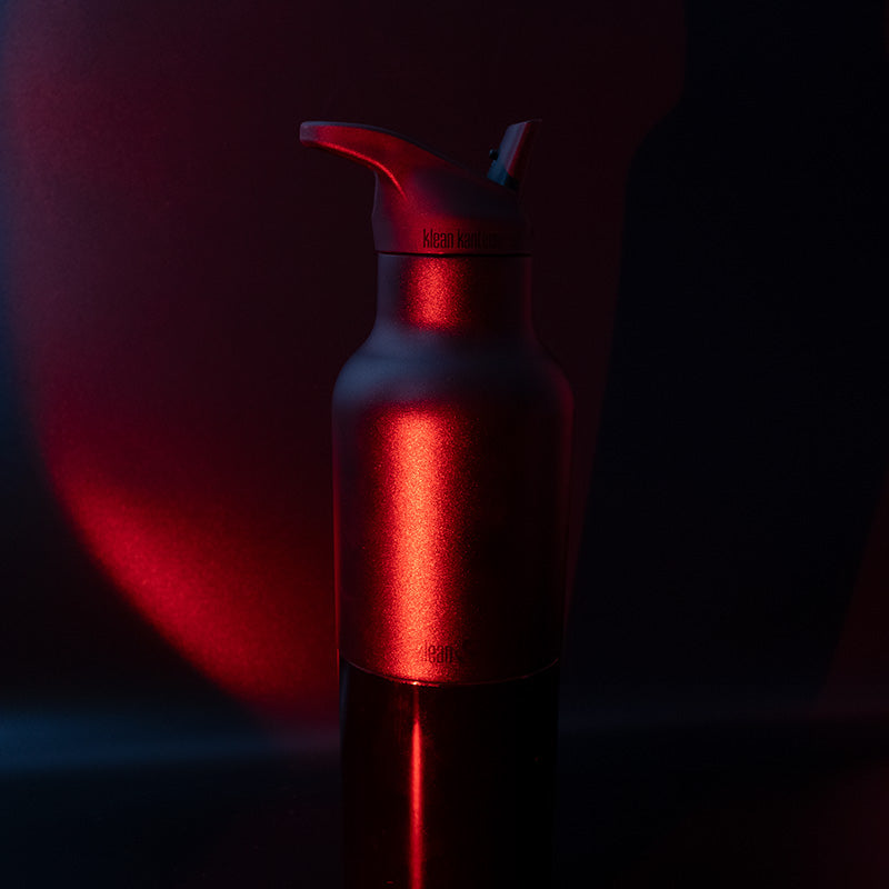 20oz-rise-classic-may-the-4th-f3 20oz_rise_classic_may_the_fourth_starwars_black_bottle_redglow_square.jpg