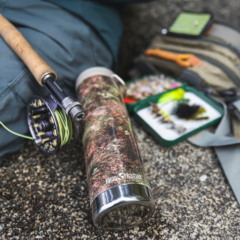 20oz-tkwide-with-cafe-cap-mossy-oak-b5 20oz_tumbler_mossyoak_rainbowtrout_flyfish_top_square.jpg