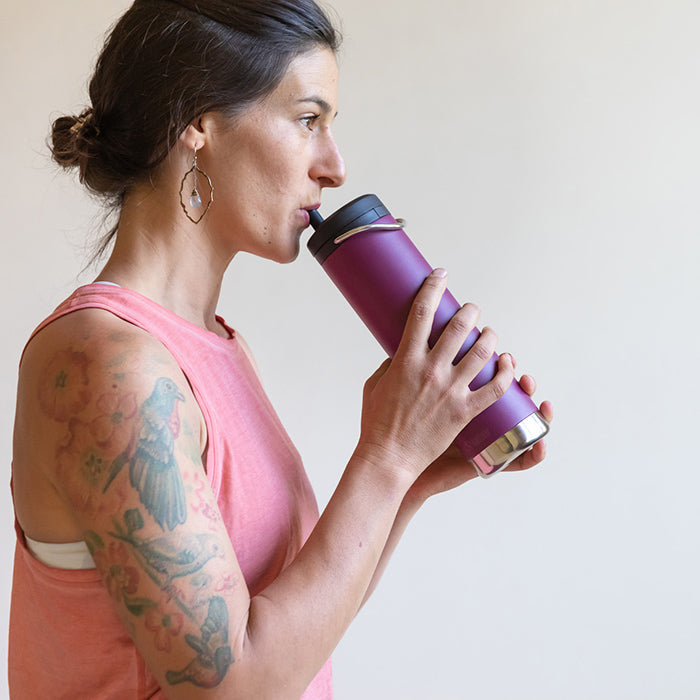 tkwide-twist-cap-with-straw-kit-w3 K20TKWPT-PP-T-TWIST-straw_cap_drinking_yoga_lifestyle_64bb08ca-98d0-4e89-83fd-b166cda65ccd.jpg