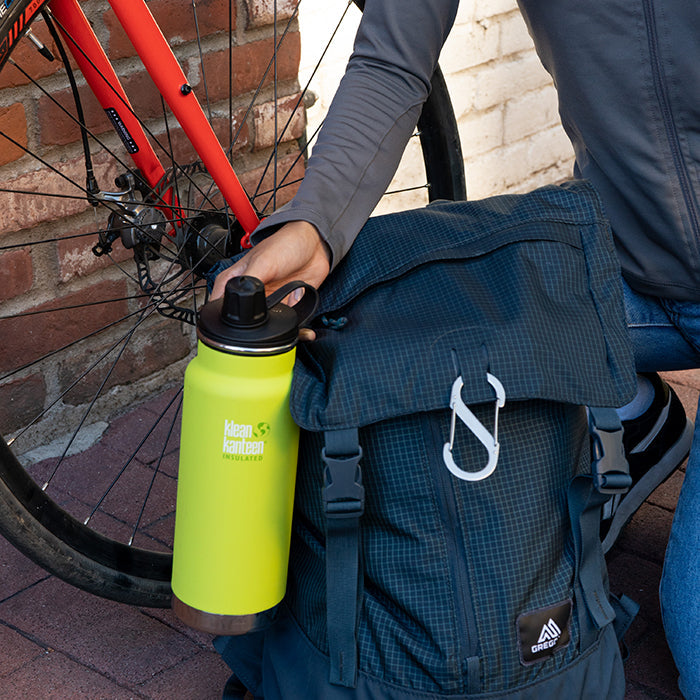 tkwide-chug-cap-f8 K32TKWSSL-JP-Bottle-Biking-Chug-Cap-lifestyle.jpg
