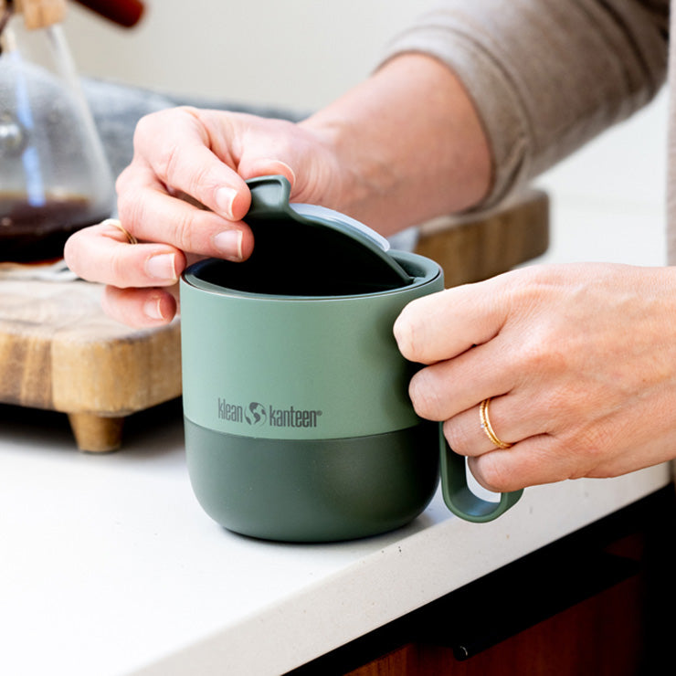 flip-lid-m5 rise_flip_lid_large_coffee_mug.jpg
