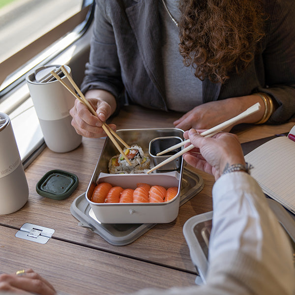 55oz-rise-food-box-big-meal-u4 rise_food_lunch_box_big_meal_tofu_sushi_share_square.jpg