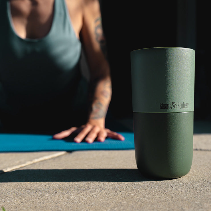 smoothie-set-i6 smoothie_kit_rise_tumbler_seaspray_closeup.jpg